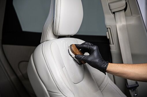 The Ultimate Guide on How to Clean Diarrhea from Leather Car Seats