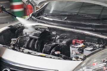 Can you clean your car engine with tire foam
